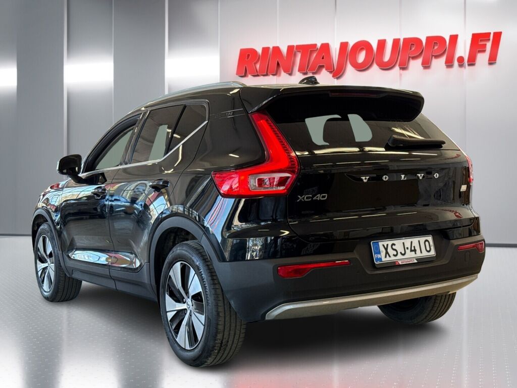 Volvo XC40 2020 Musta