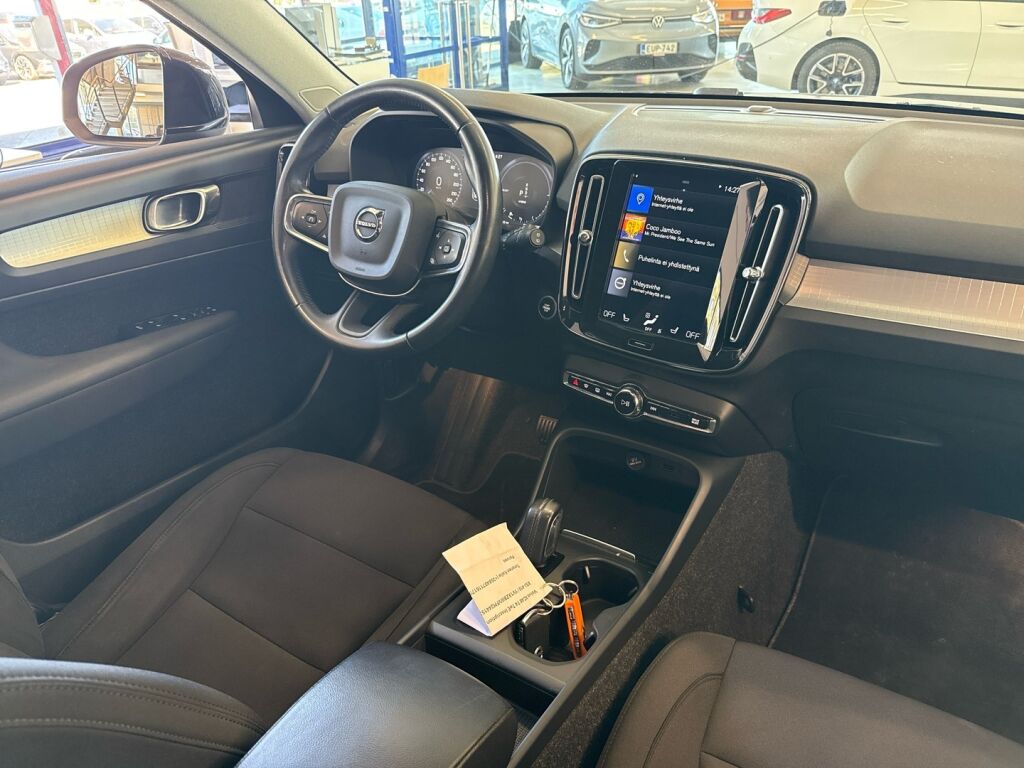 Volvo XC40 2020 Musta