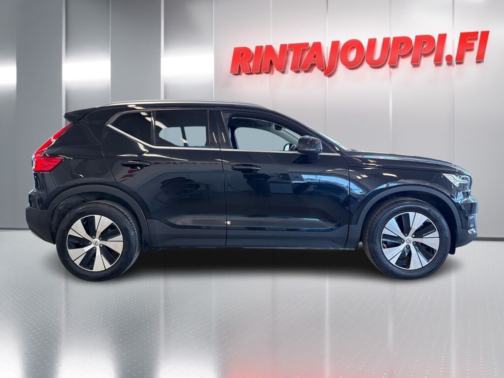 Volvo XC40 2020 Musta