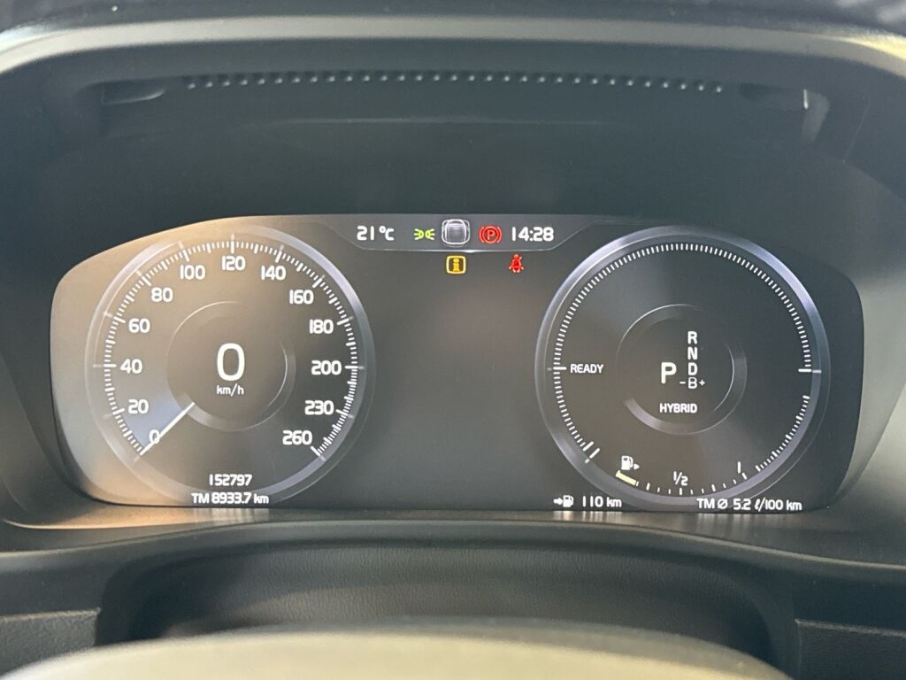 Volvo XC40 2020 Musta