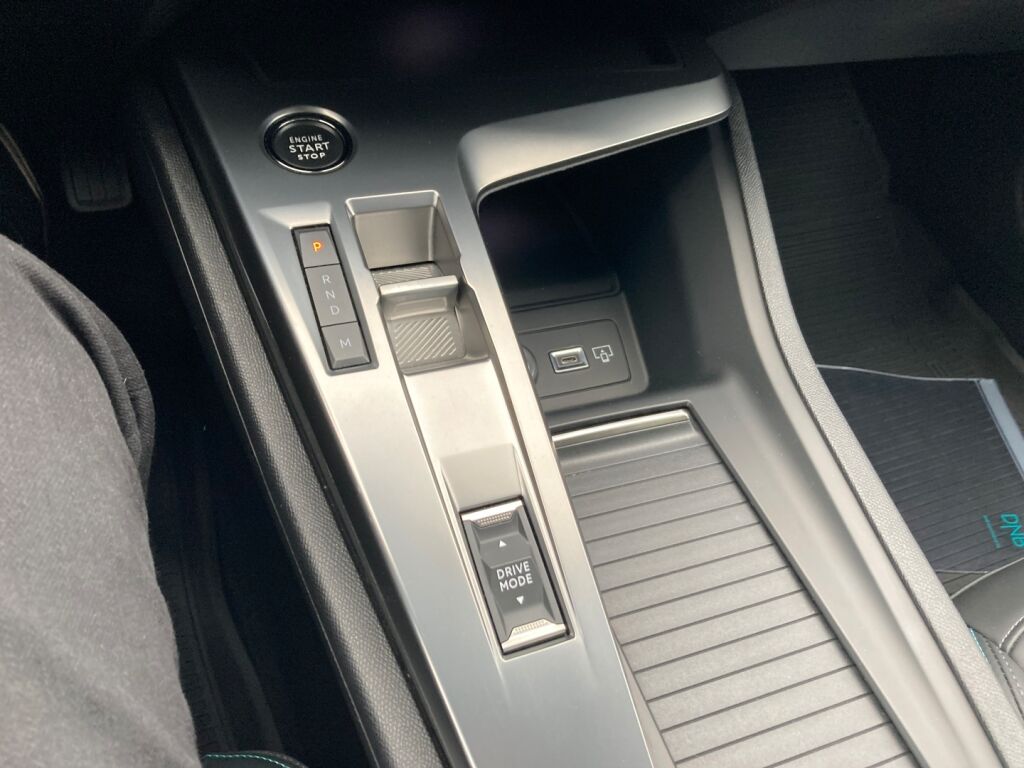 Peugeot 308 2023 Metallinhohto Vihreä