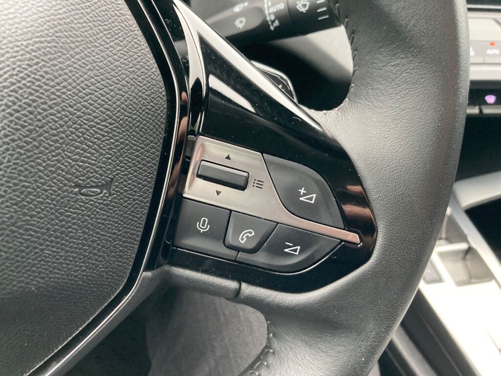 Peugeot 308 2023 Metallinhohto Vihreä