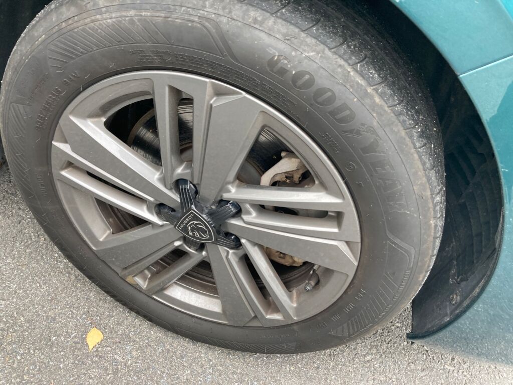 Peugeot 308 2023 Metallinhohto Vihreä