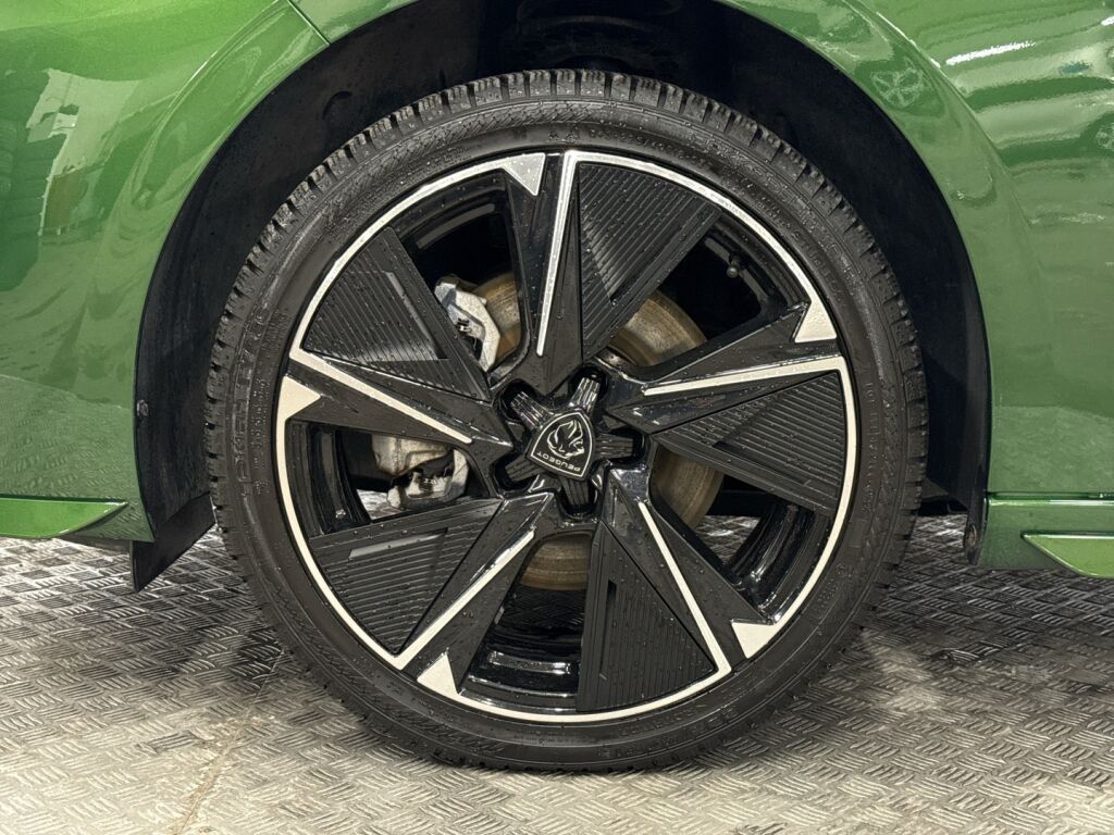 Peugeot E-308 2023 Vihreä