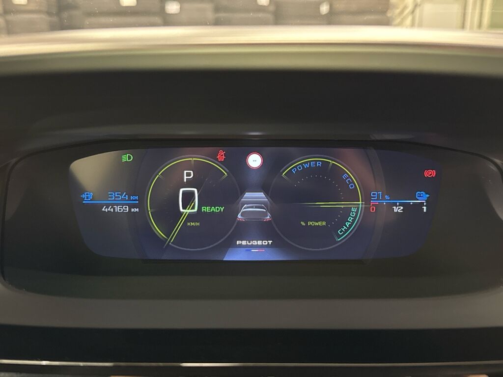 Peugeot E-308 2023 Vihreä