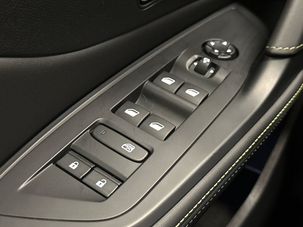 Peugeot E-308 2023 Vihreä