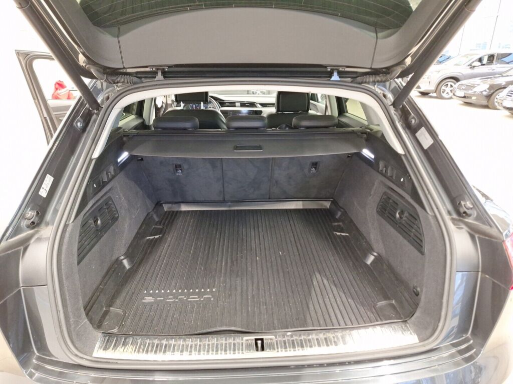 Audi e-tron 2020 Harmaa