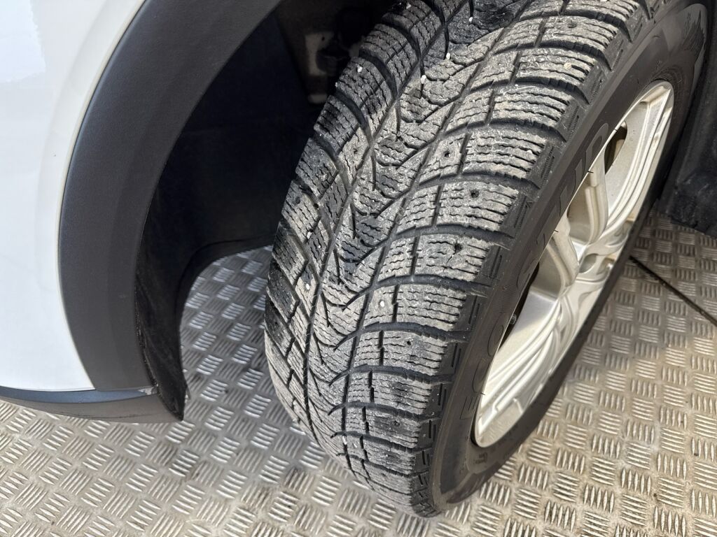 Hyundai Bayon 2024 Valkoinen