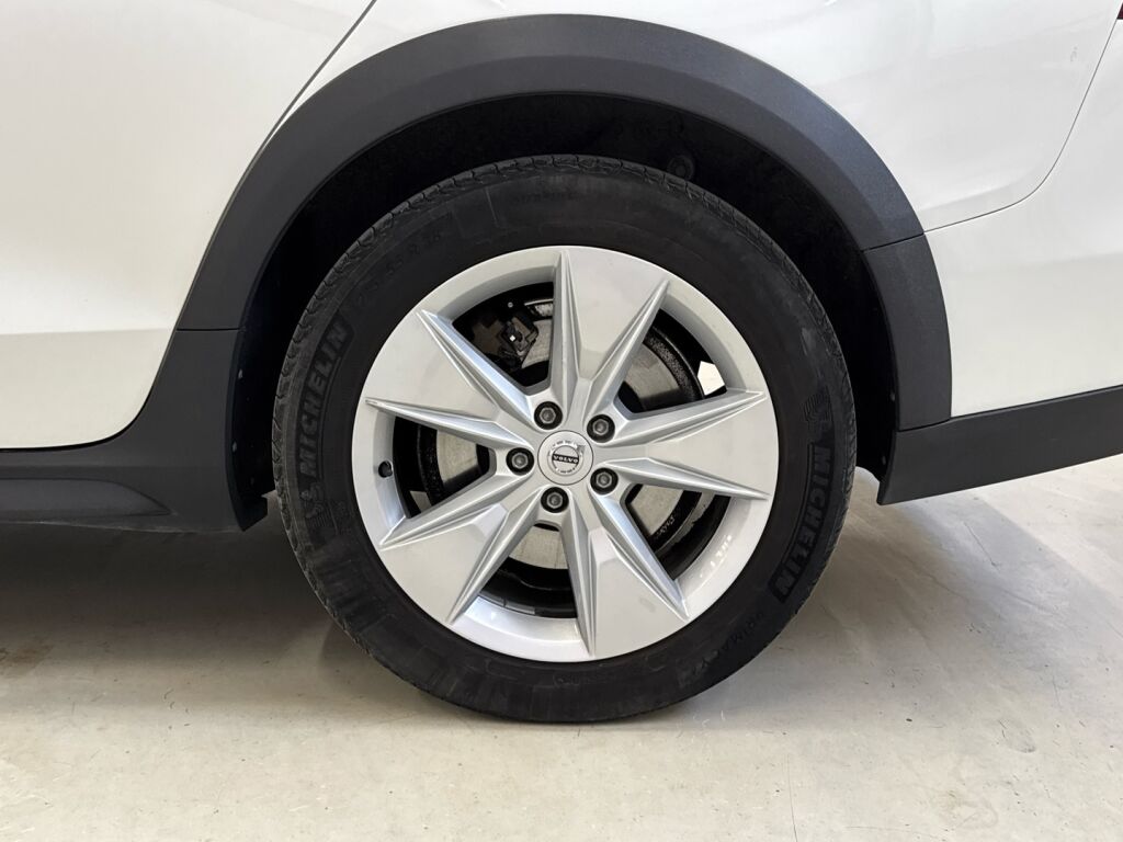 Volvo V60 Cross Country 2019 Valkoinen
