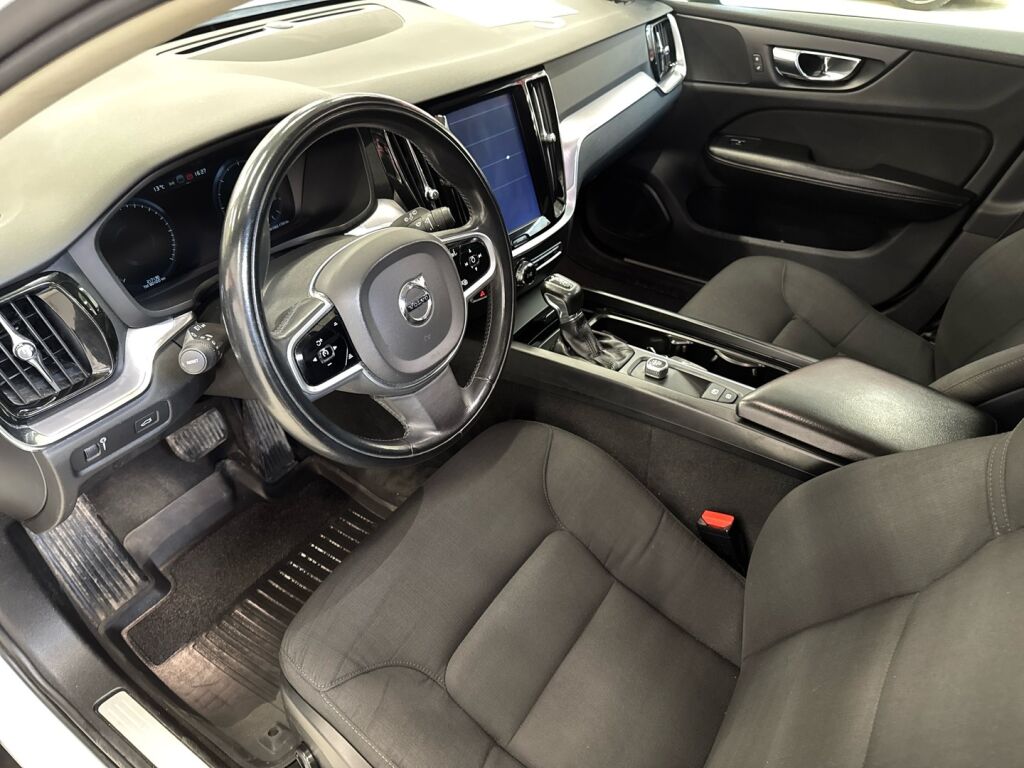Volvo V60 Cross Country 2019 Valkoinen