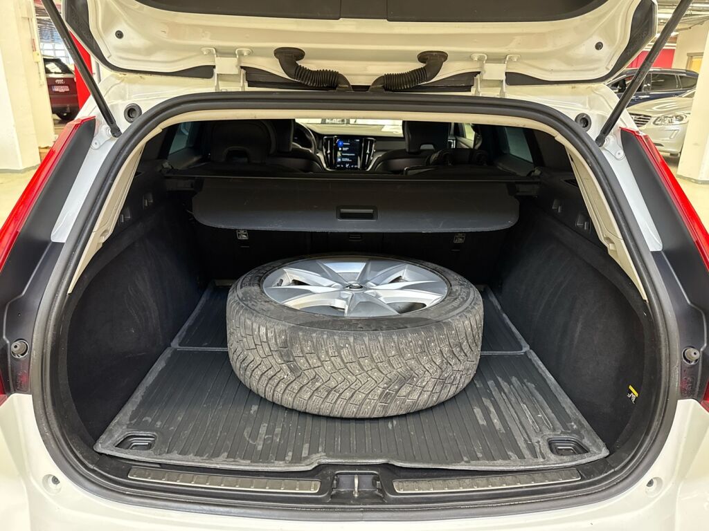 Volvo V60 Cross Country 2019 Valkoinen