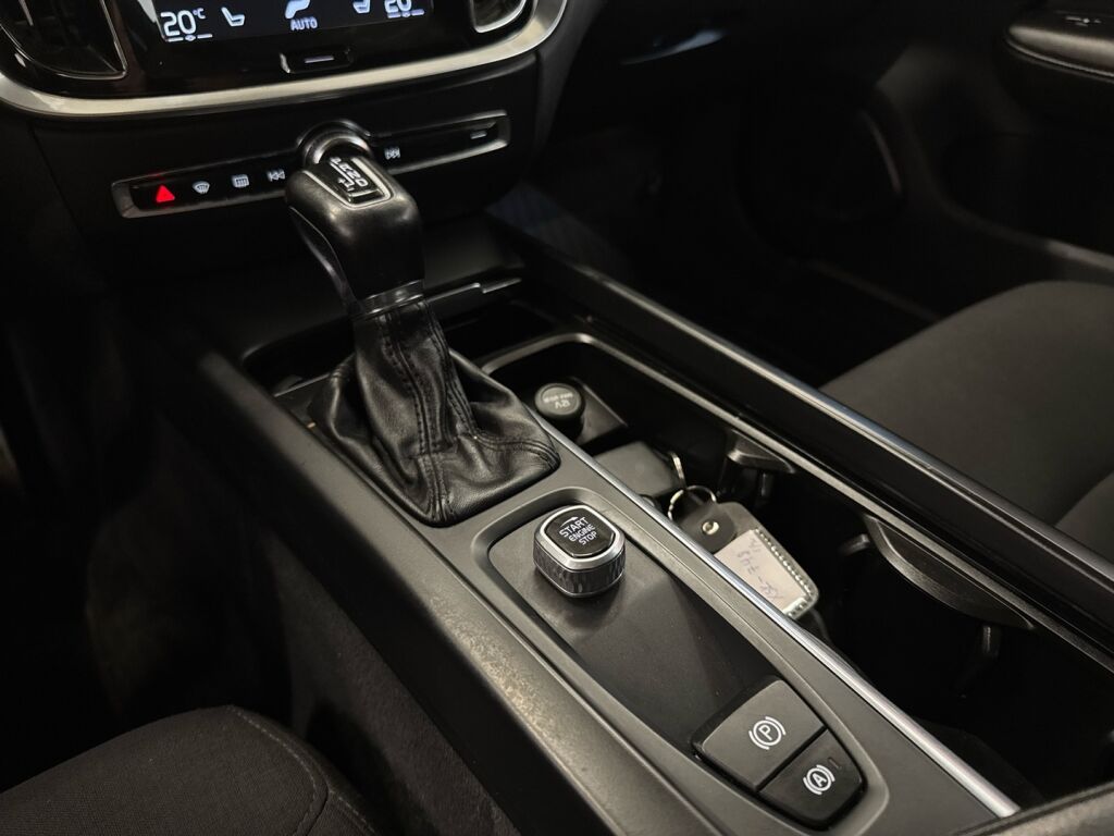 Volvo V60 Cross Country 2019 Valkoinen