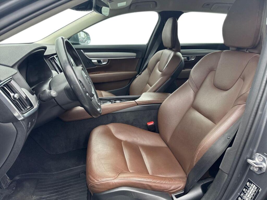Volvo V90 2019 Harmaa