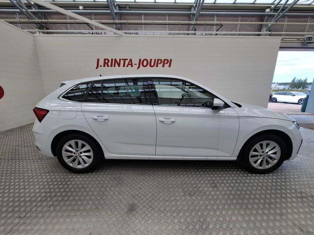 Skoda Scala 2024 Valkoinen