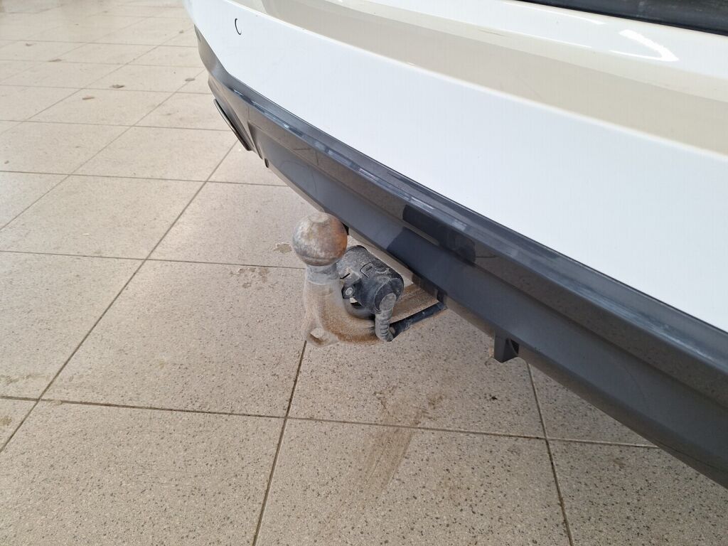 BMW 530 2022 Valkoinen