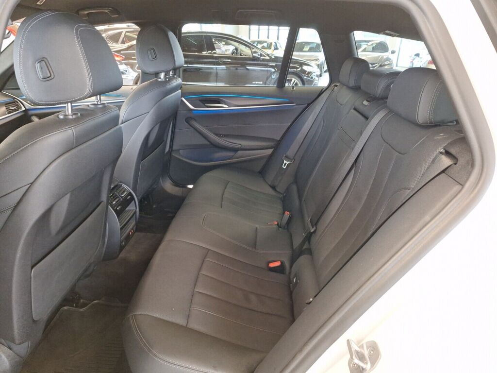 BMW 530 2022 Valkoinen