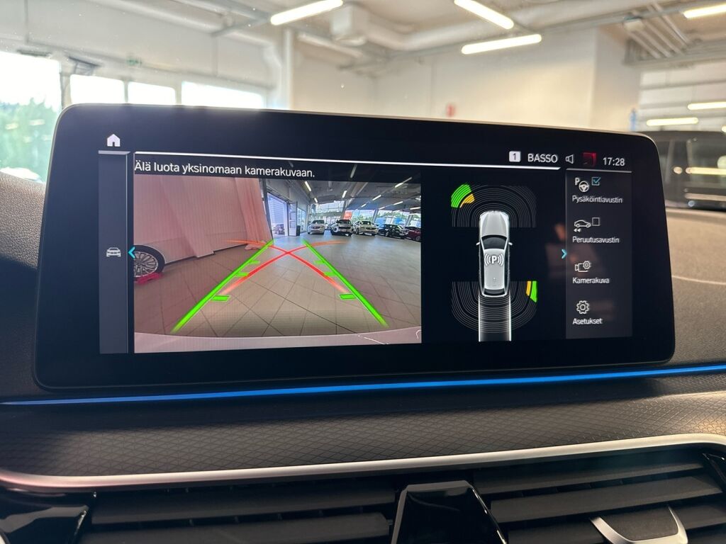 BMW 530 2022 Valkoinen