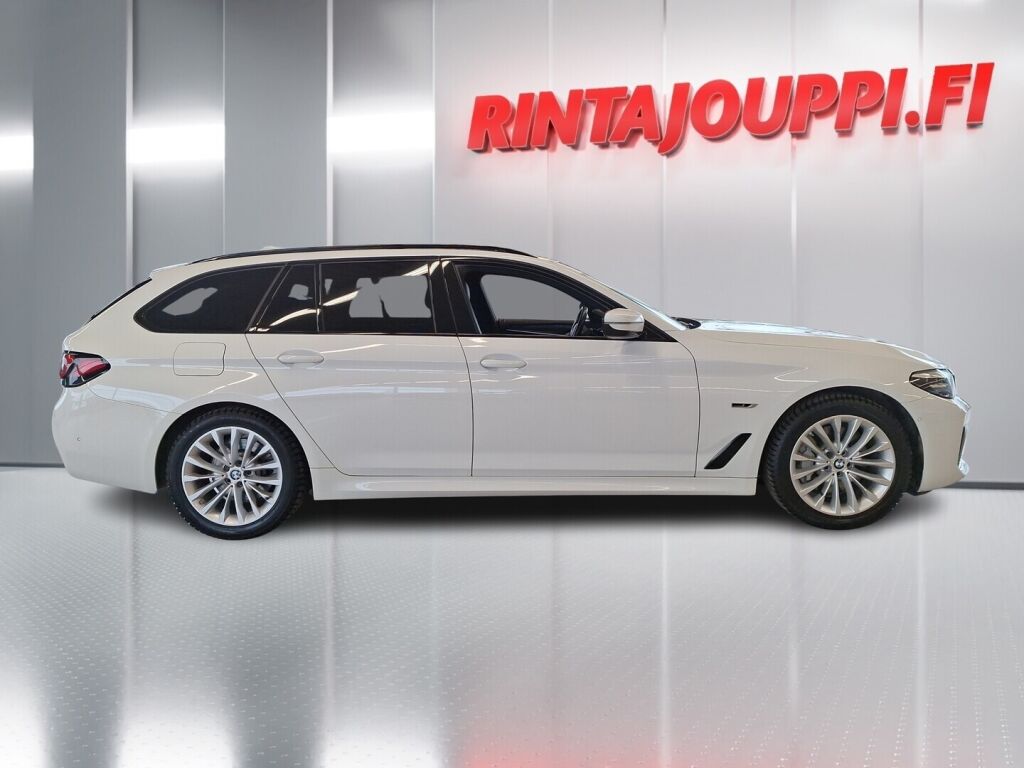 BMW 530 2022 Valkoinen