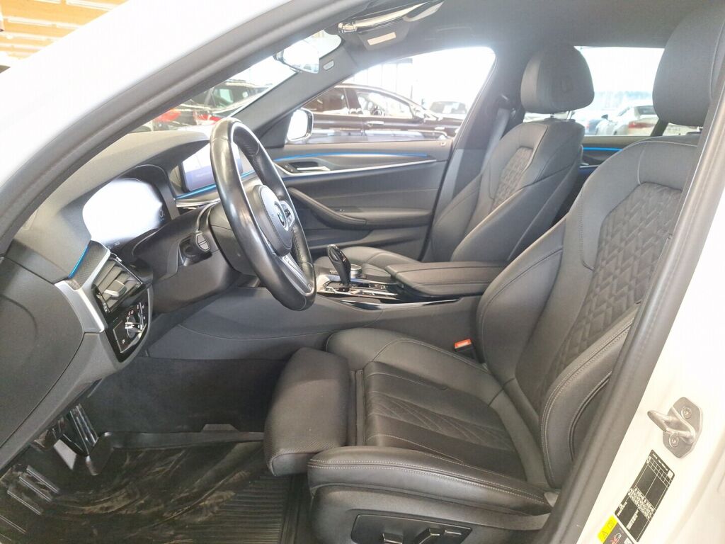 BMW 530 2022 Valkoinen