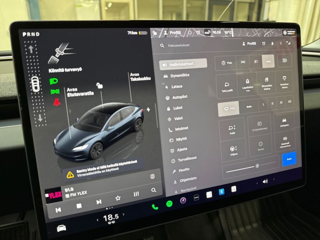 Tesla Model 3 2024 Harmaa