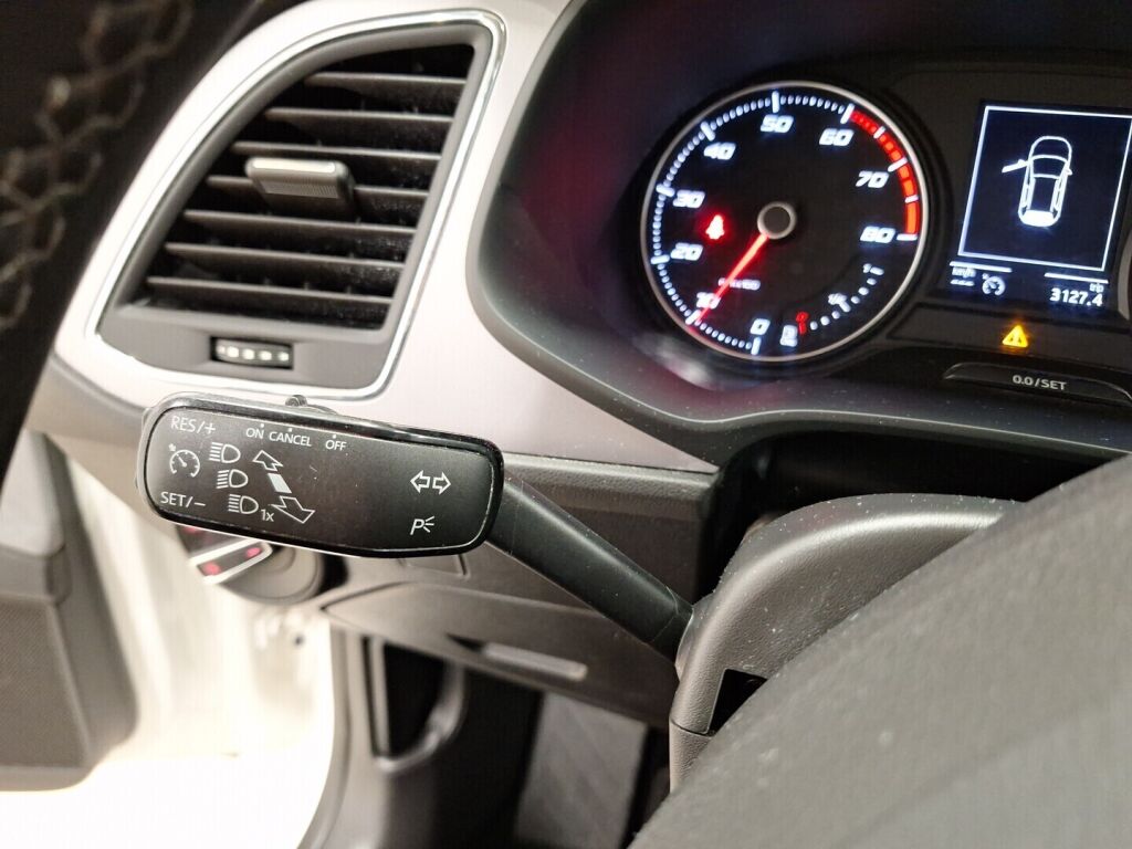 Seat LEON ST 2019 Valkoinen