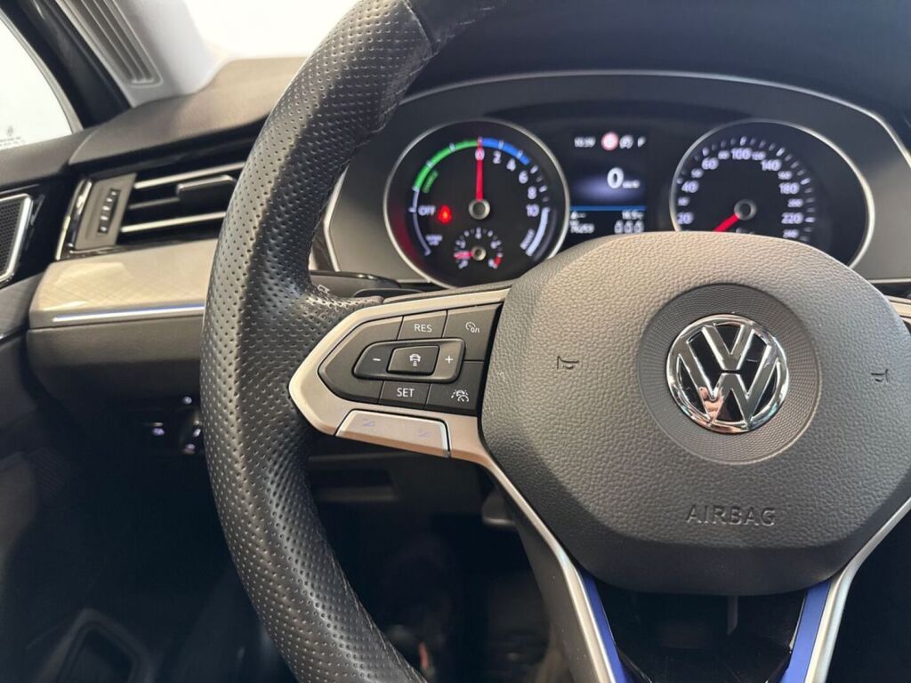 Volkswagen Passat 2020 Harmaa