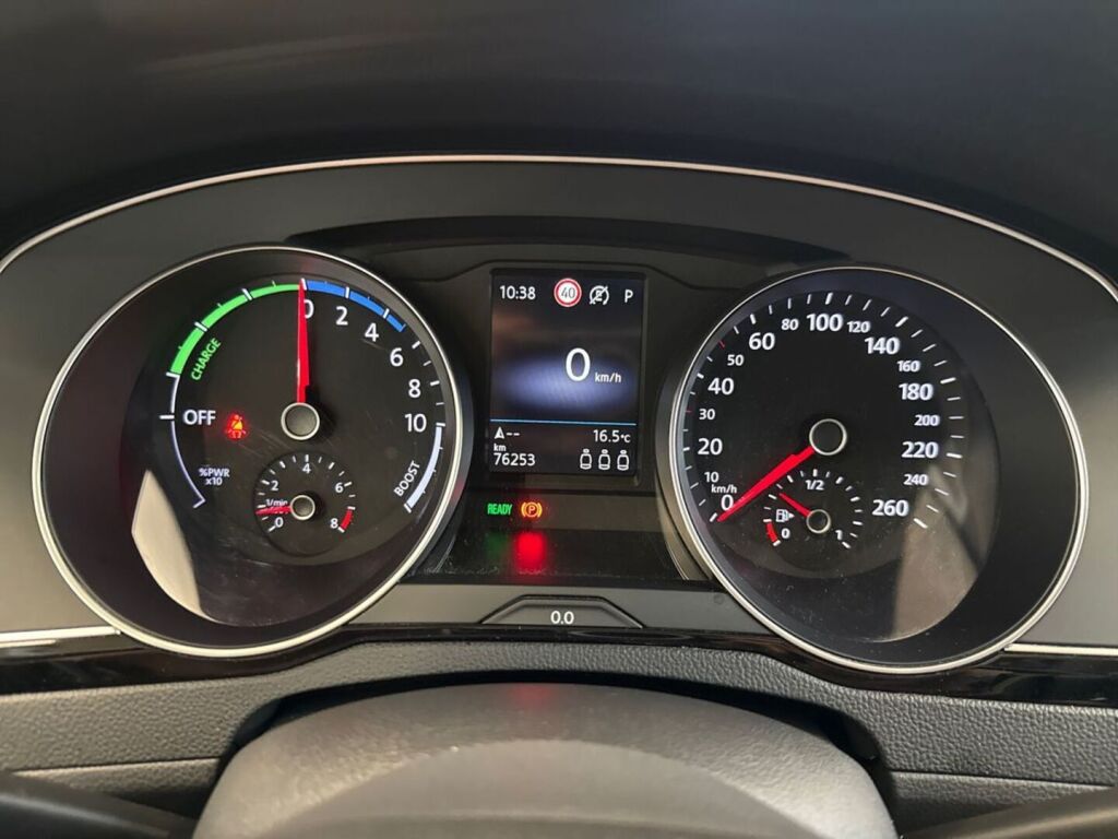 Volkswagen Passat 2020 Harmaa