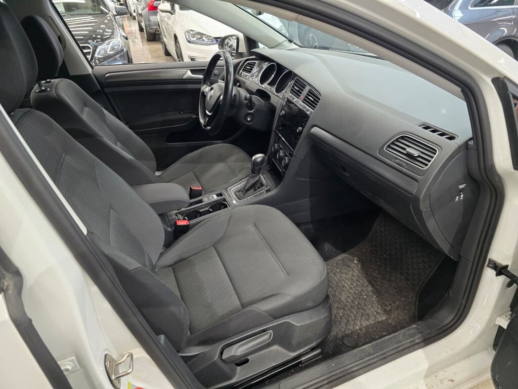 Volkswagen Golf 2020 Valkoinen