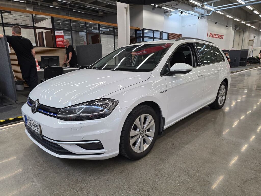 Volkswagen Golf 2020 Valkoinen