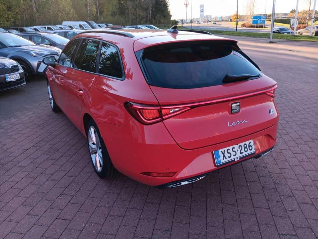 Seat Leon Sportstourer 2021 Punainen