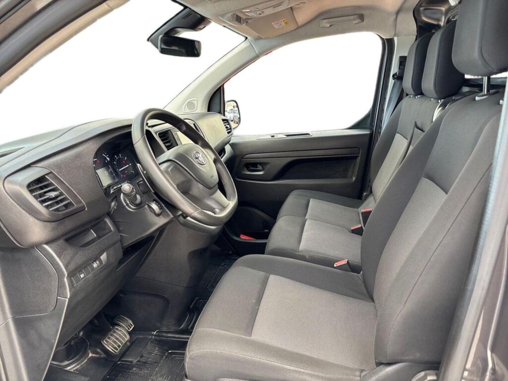 Toyota Proace 2024 Harmaa