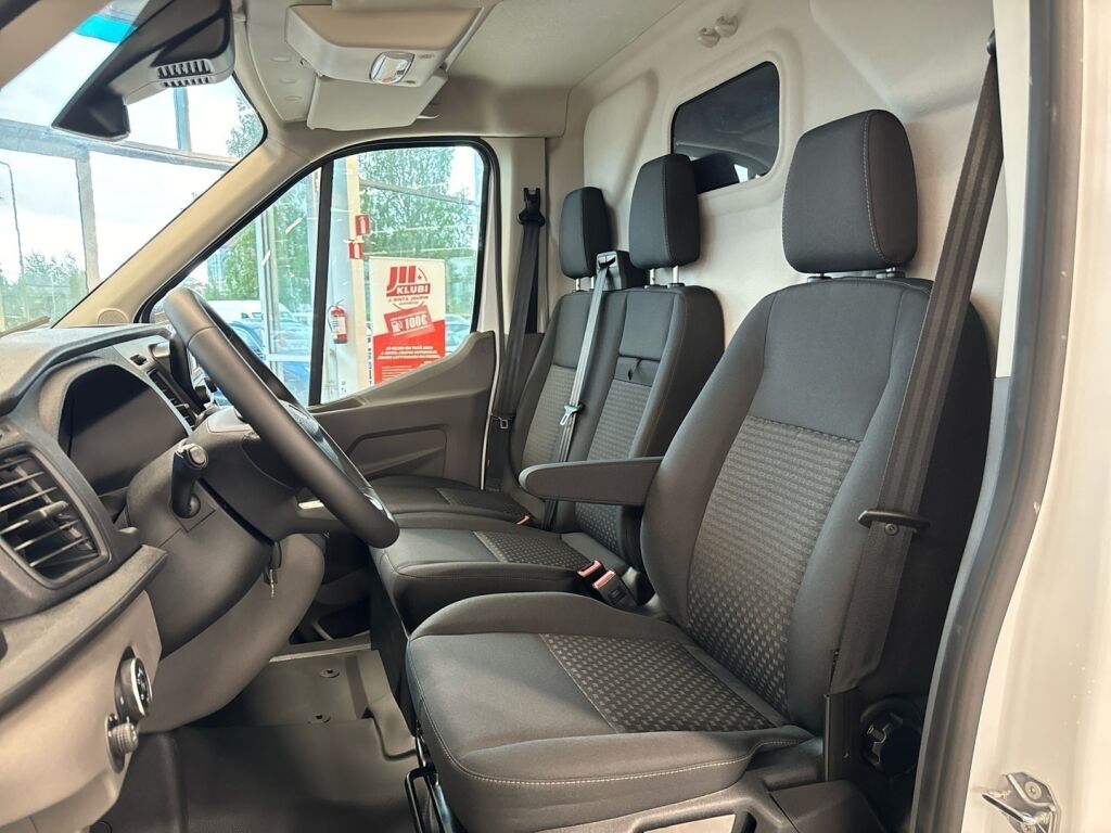 Ford Transit 2025 Frozen White