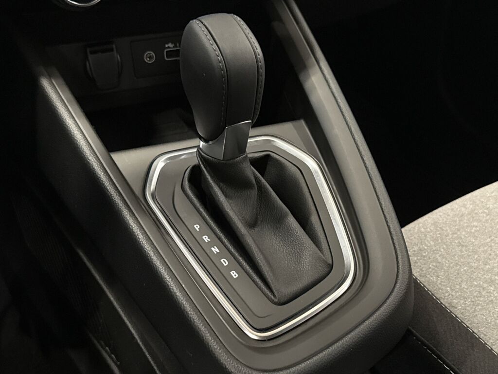 Mitsubishi Colt 2024 Musta