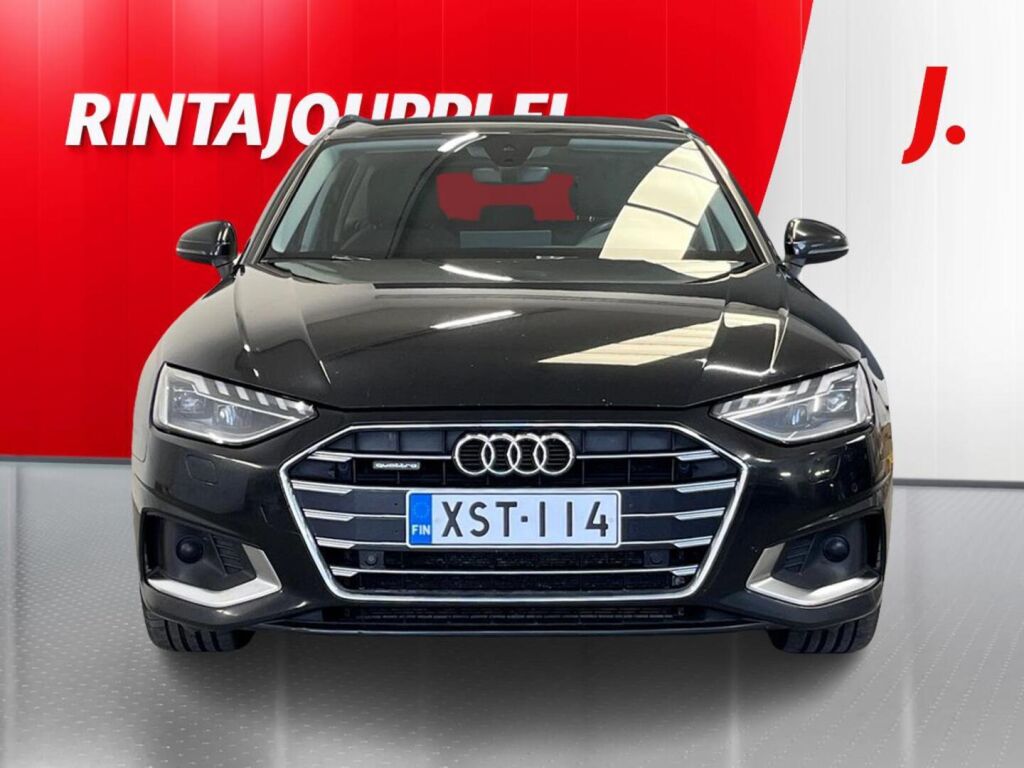 Audi A4 2021 Musta