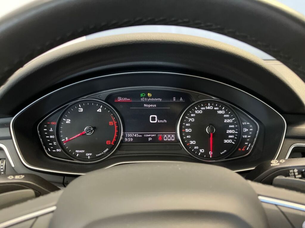 Audi A4 2021 Musta