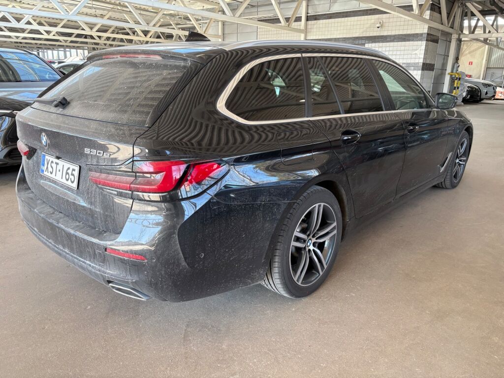 BMW 530 2021 Musta