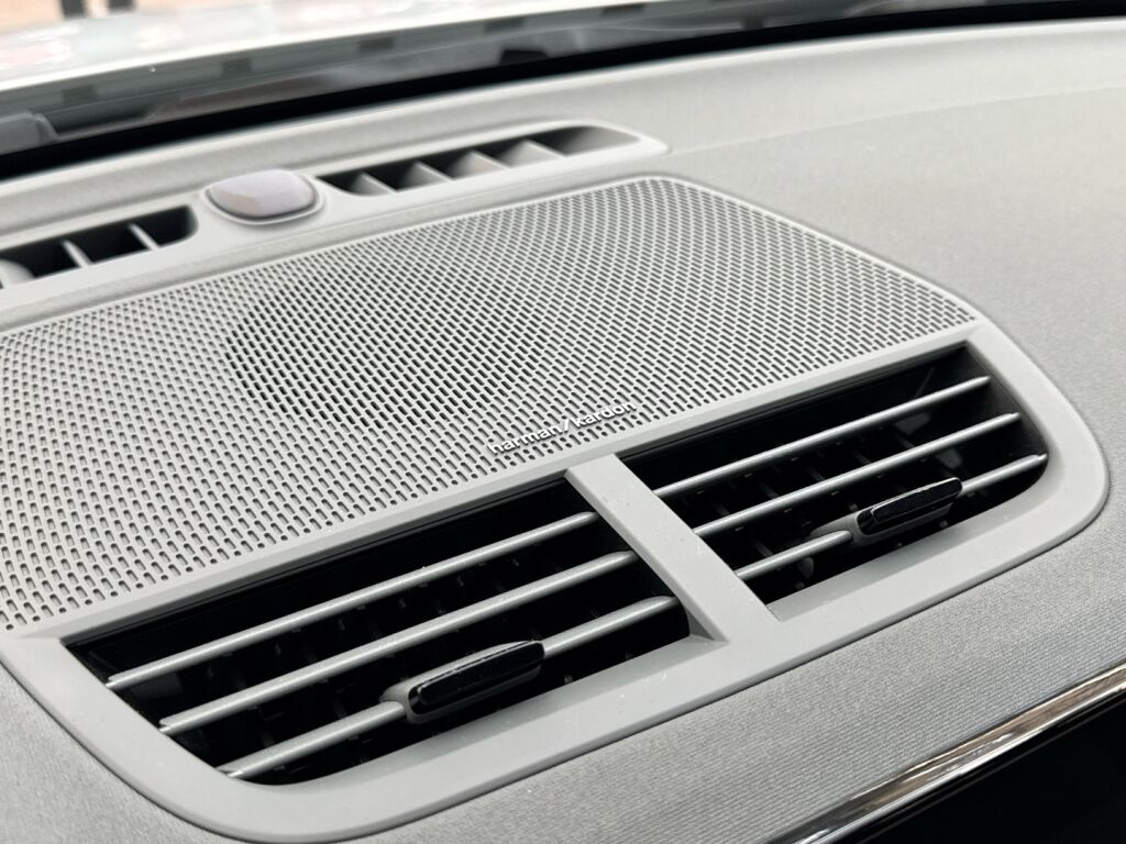 Polestar 2 2021 Harmaa
