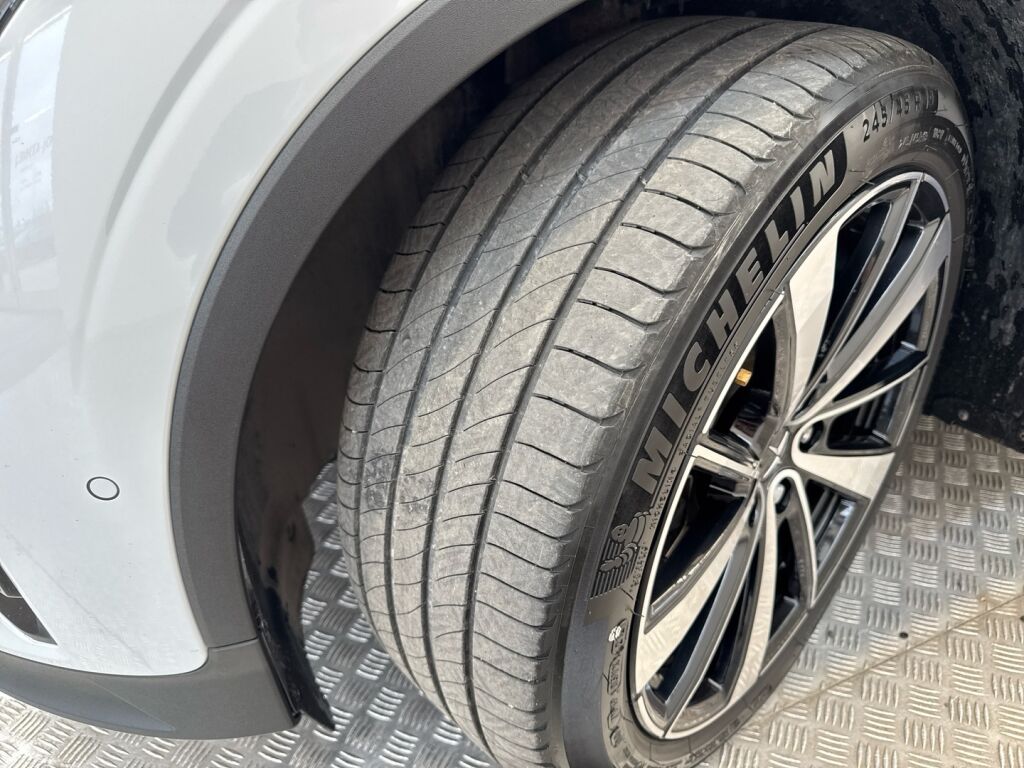 Polestar 2 2021 Harmaa