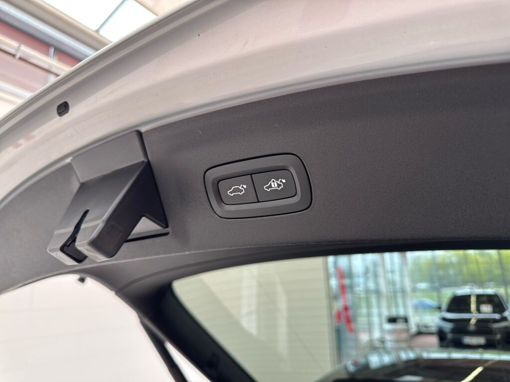 Polestar 2 2021 Harmaa