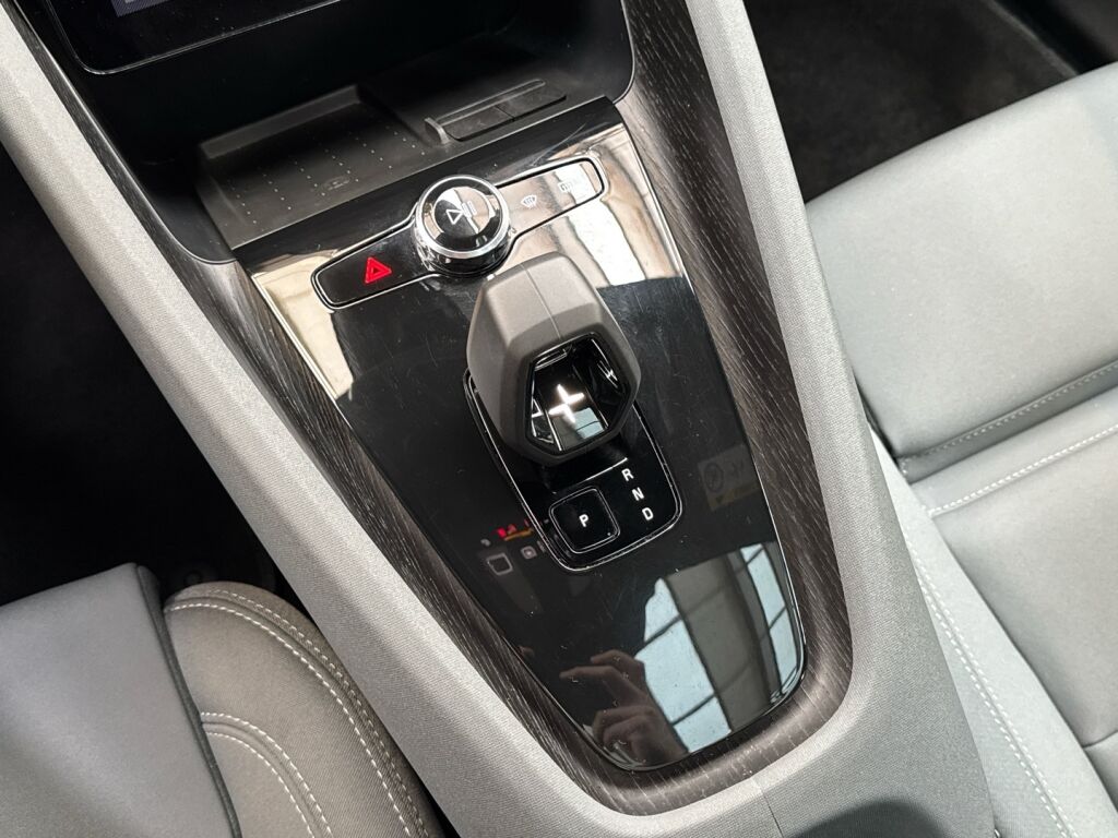 Polestar 2 2021 Harmaa