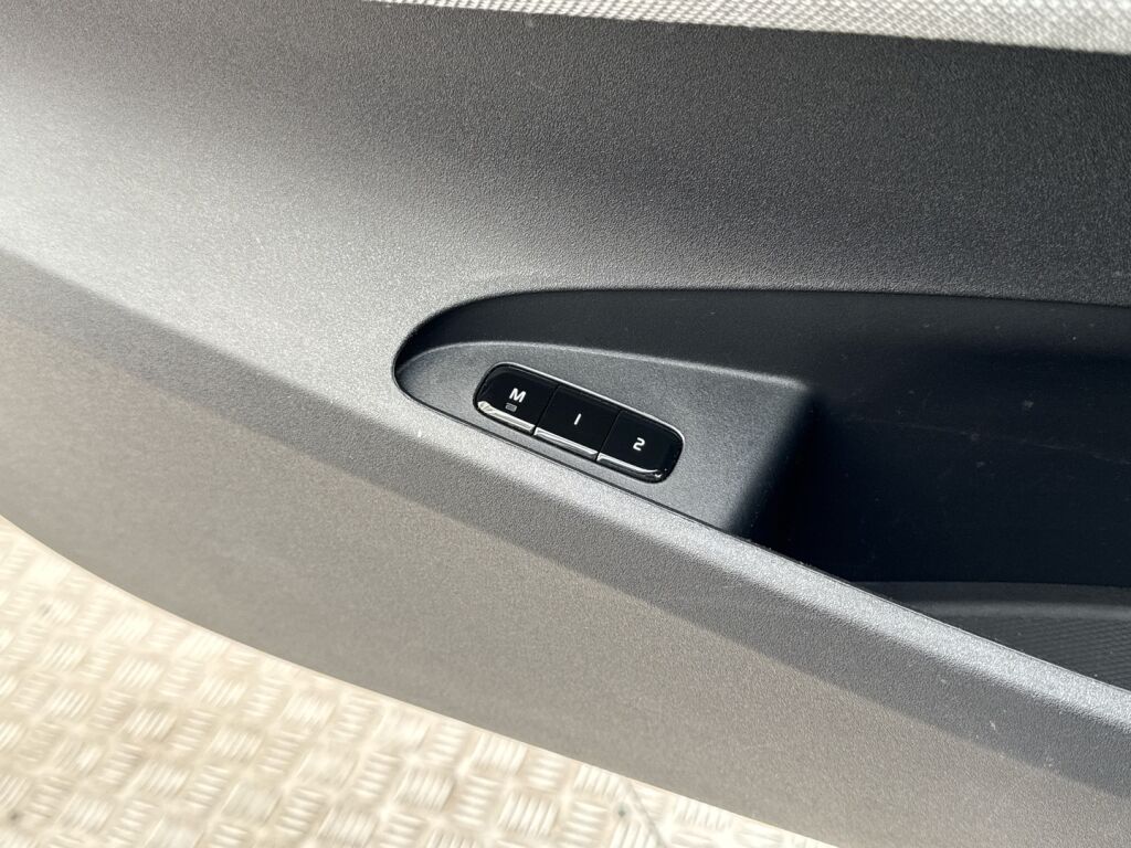 Polestar 2 2021 Harmaa