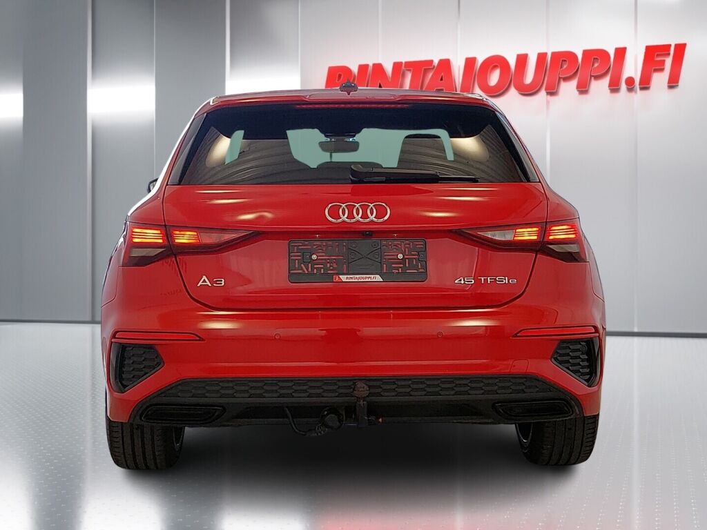 Audi A3 2021 Punainen