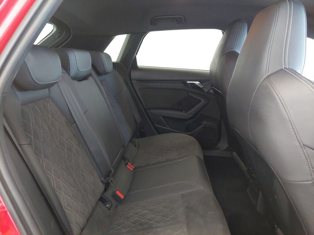 Audi A3 2021 Punainen