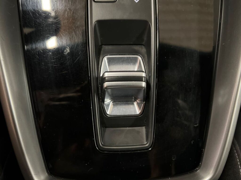 Audi A3 2021 Punainen