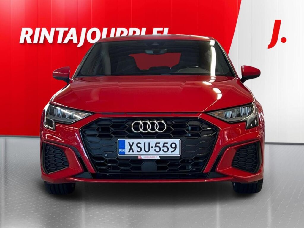 Audi A3 2021 Punainen