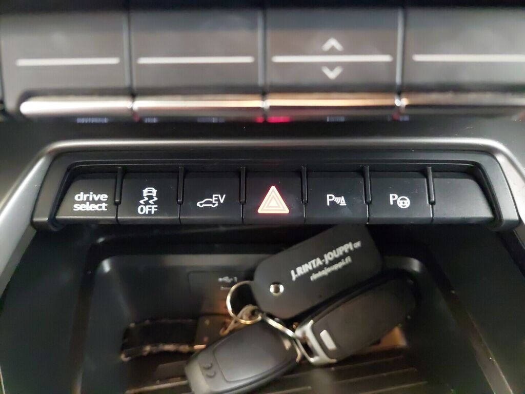 Audi A3 2021 Punainen