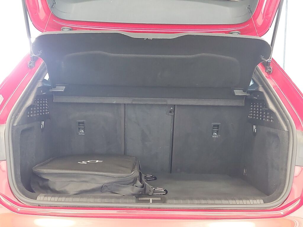 Audi A3 2021 Punainen