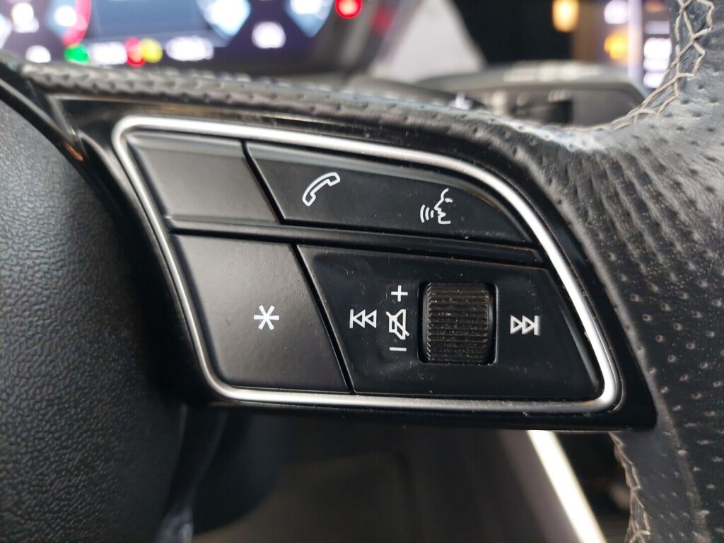 Audi A3 2021 Punainen