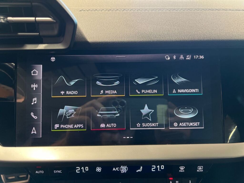 Audi A3 2021 Punainen
