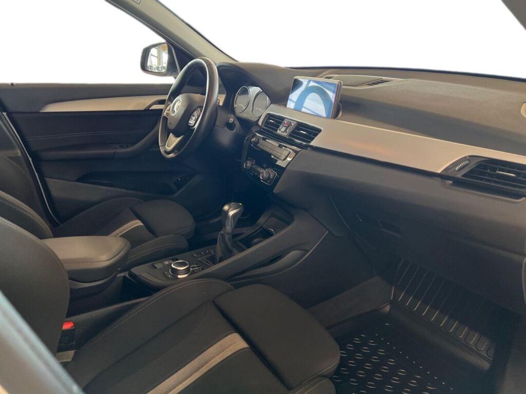 BMW X1 2021 Valkoinen